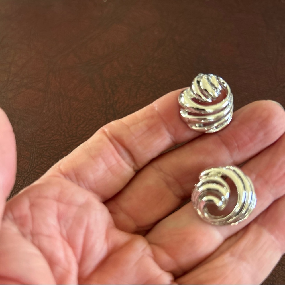 Polished Silver Knot Stud Earrings - Women Jewelry - Picture 3 of 5